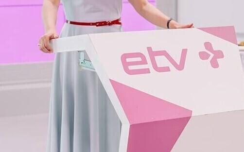 В студии ETV+.