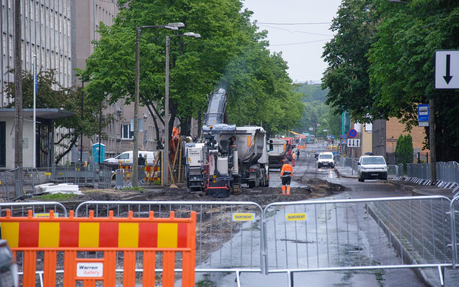 Remont Gonsiori tänaval.