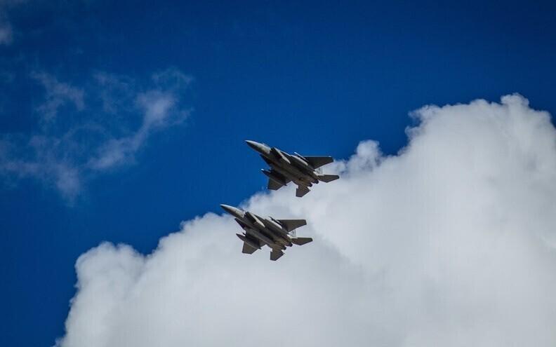 Истребители ВВС США F-15C Eagle.