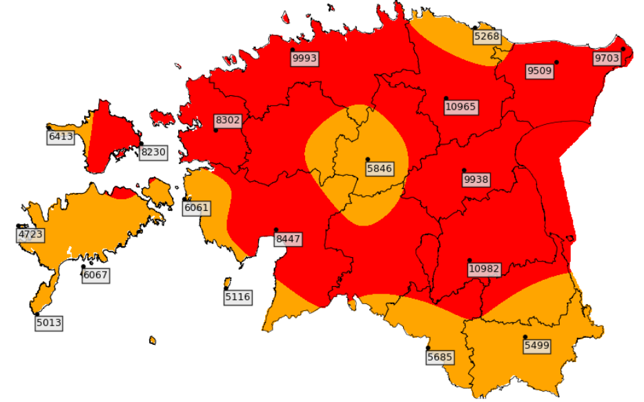 Карта пожаропасности по положению на 10 июня: оранжевый цвет - IV уровень, красный - V уровень.