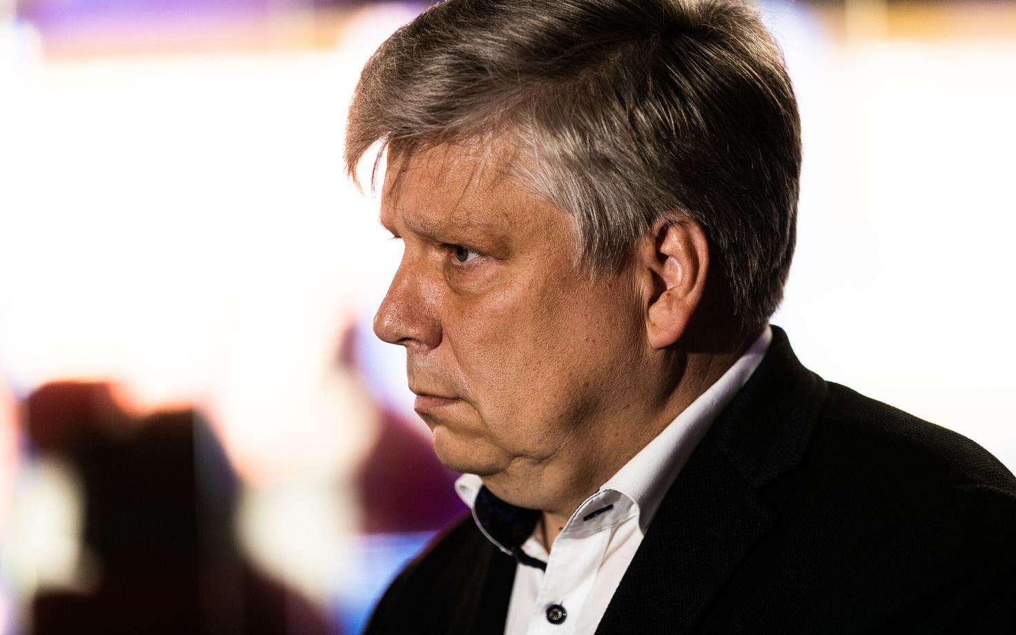 Siim Valmar Kiisler err.ee stuudios