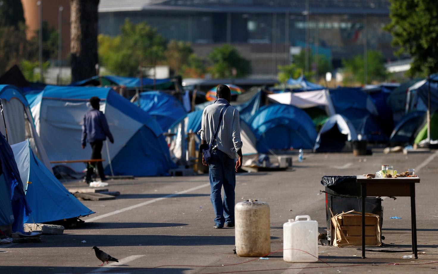 Migrantide laager Roomas.