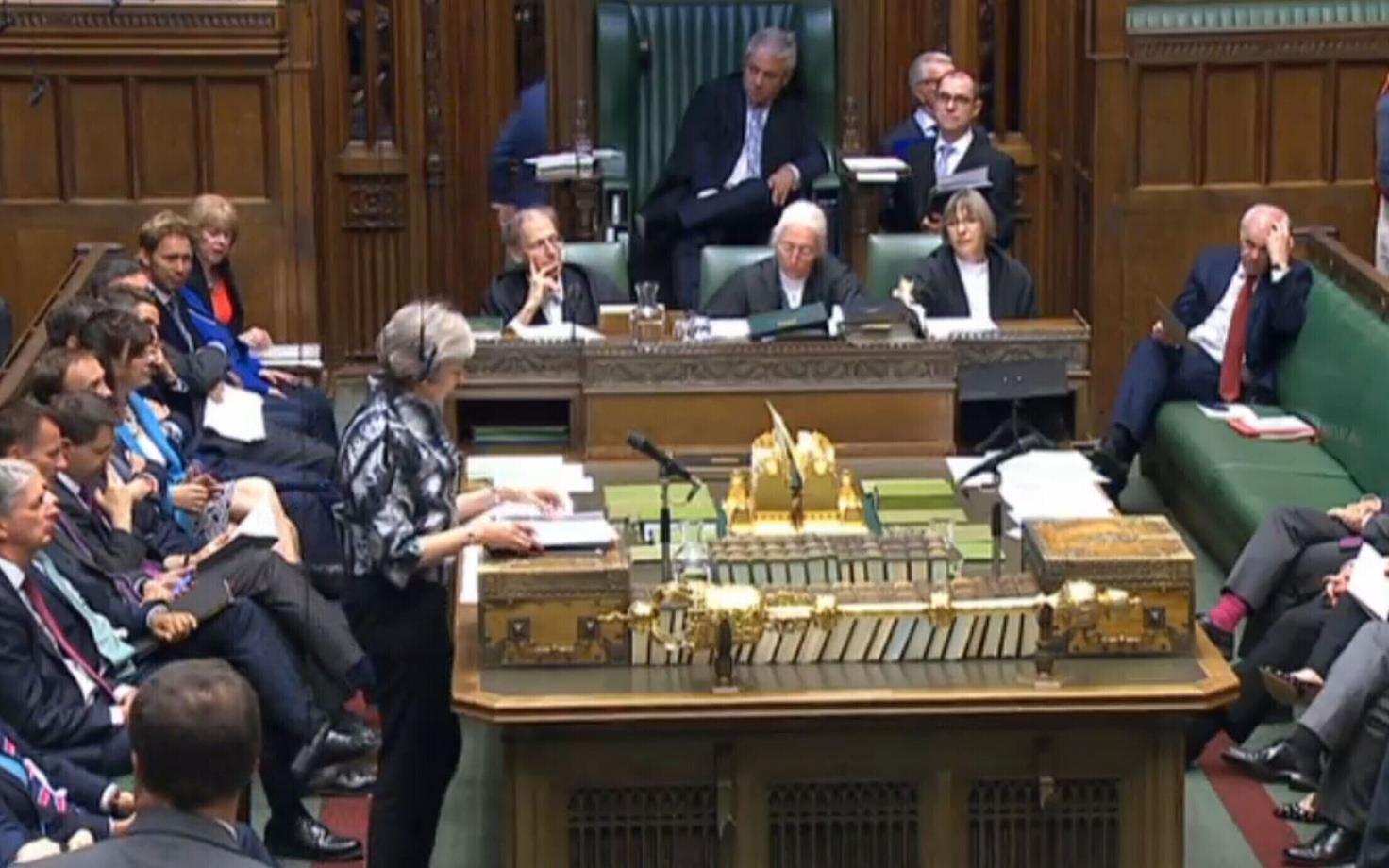 Briti peaminister Theresa May alamkojas.