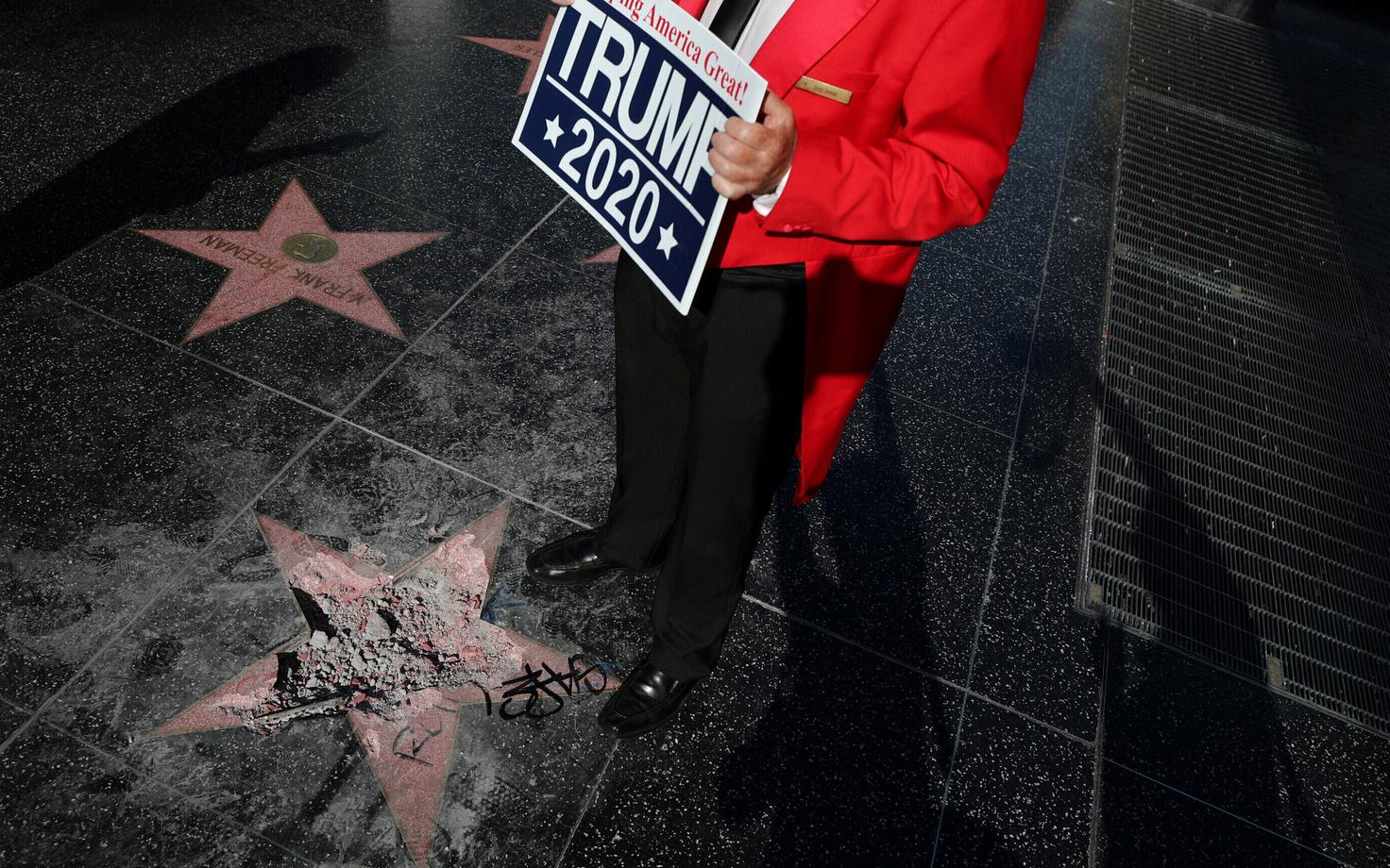 Trumpi täht pärast viimast rüüstamist