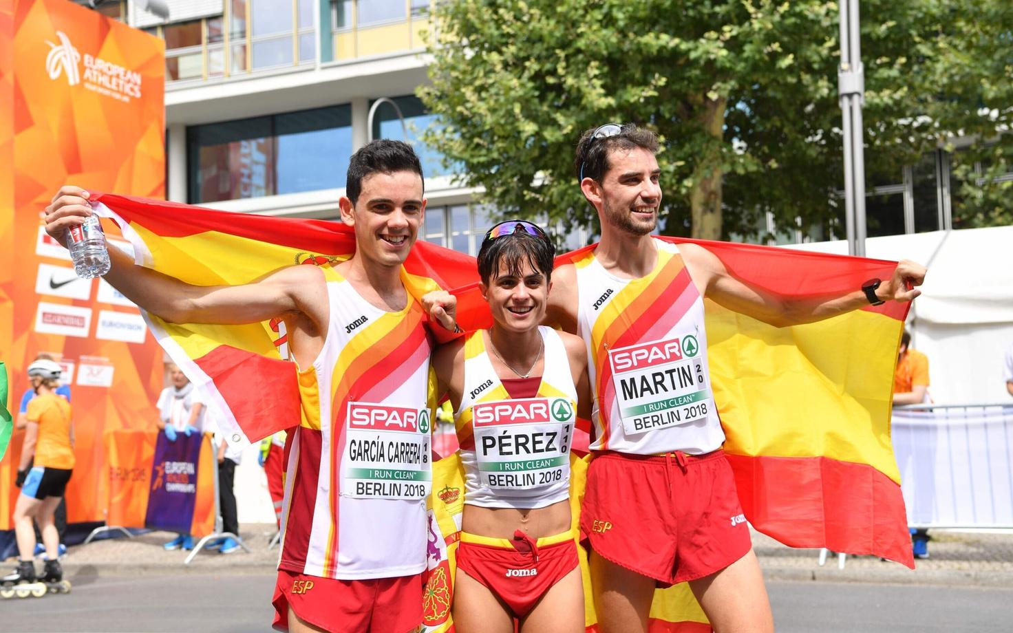 Berliini EM-il 20 km käimises võidutsenud hispaanlased Diego Garcia Carrera, Maria Perez ja Alvaro Martin