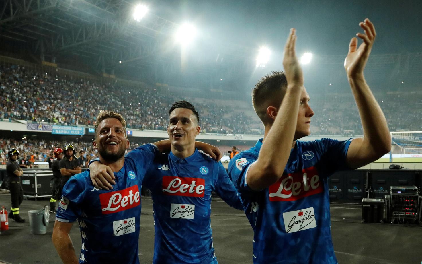 Napoli mängijad pärast 3:2 väravat Milani vastu