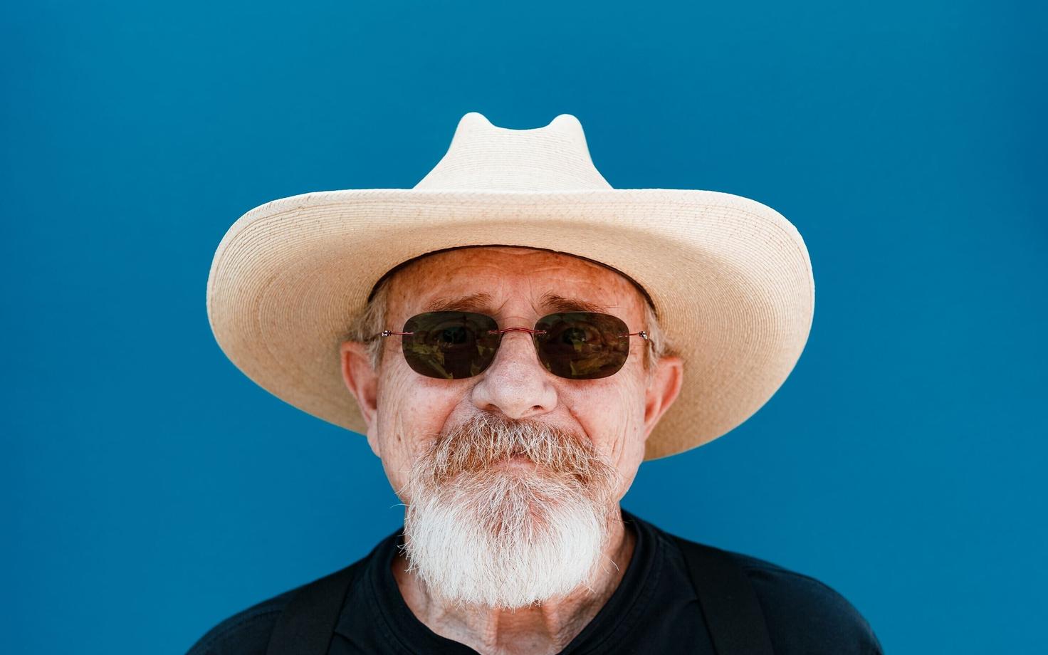 Äge elage vanaks, elage nooreks, kogu aeg.