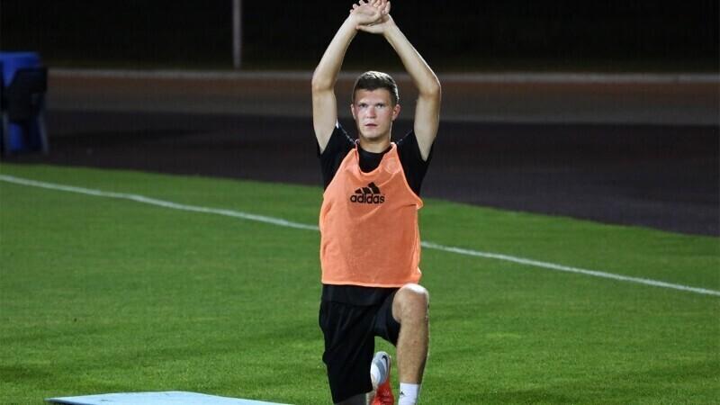 Евгений Харин на тренировке