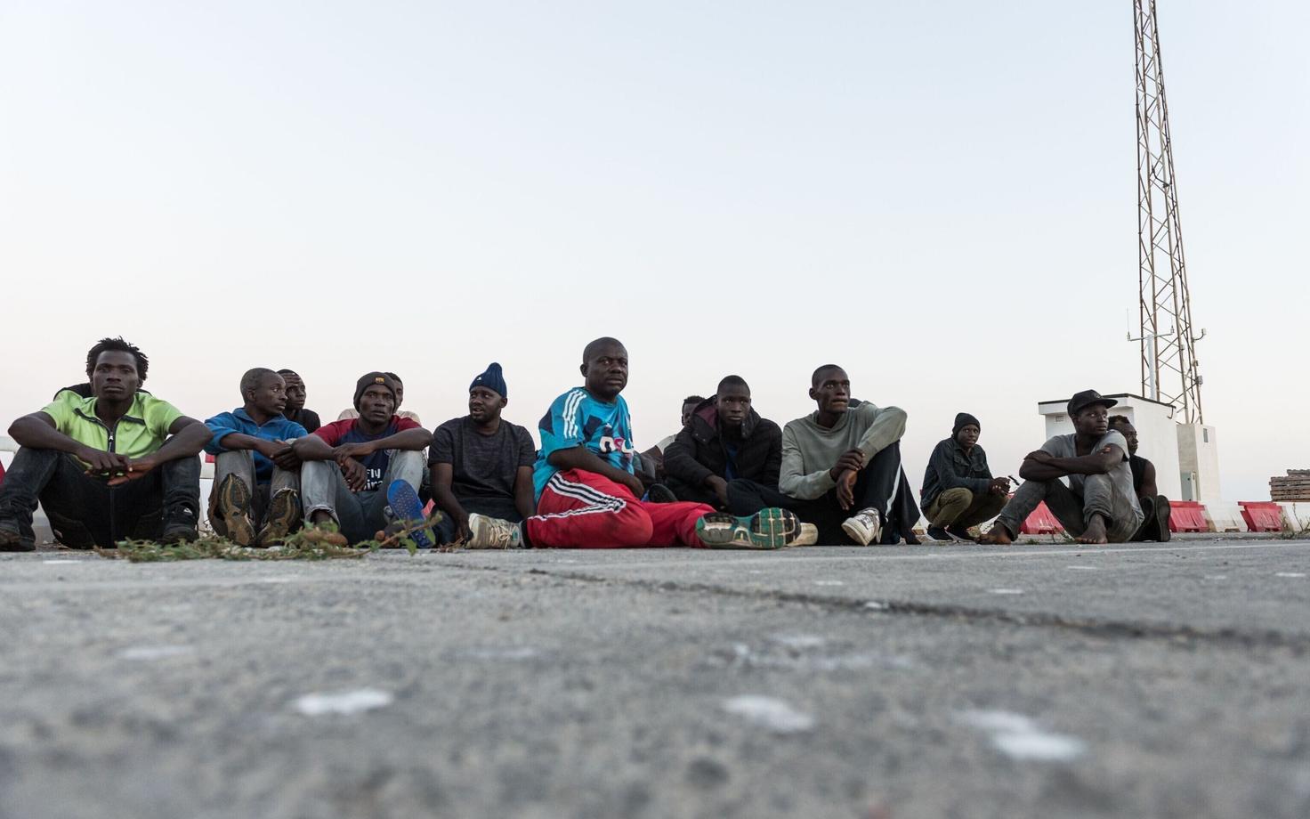 Gribraltarile jõudnud sisserändajad.