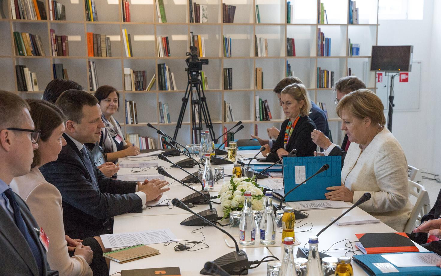 Peaminister Jüri Ratas kohtus Vilniuses Angela Merkeliga