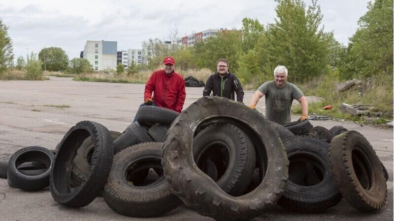Автомобильная резина регулярно оказывается в эстонских лесах и на свалках, загрязняя окружающую среду.