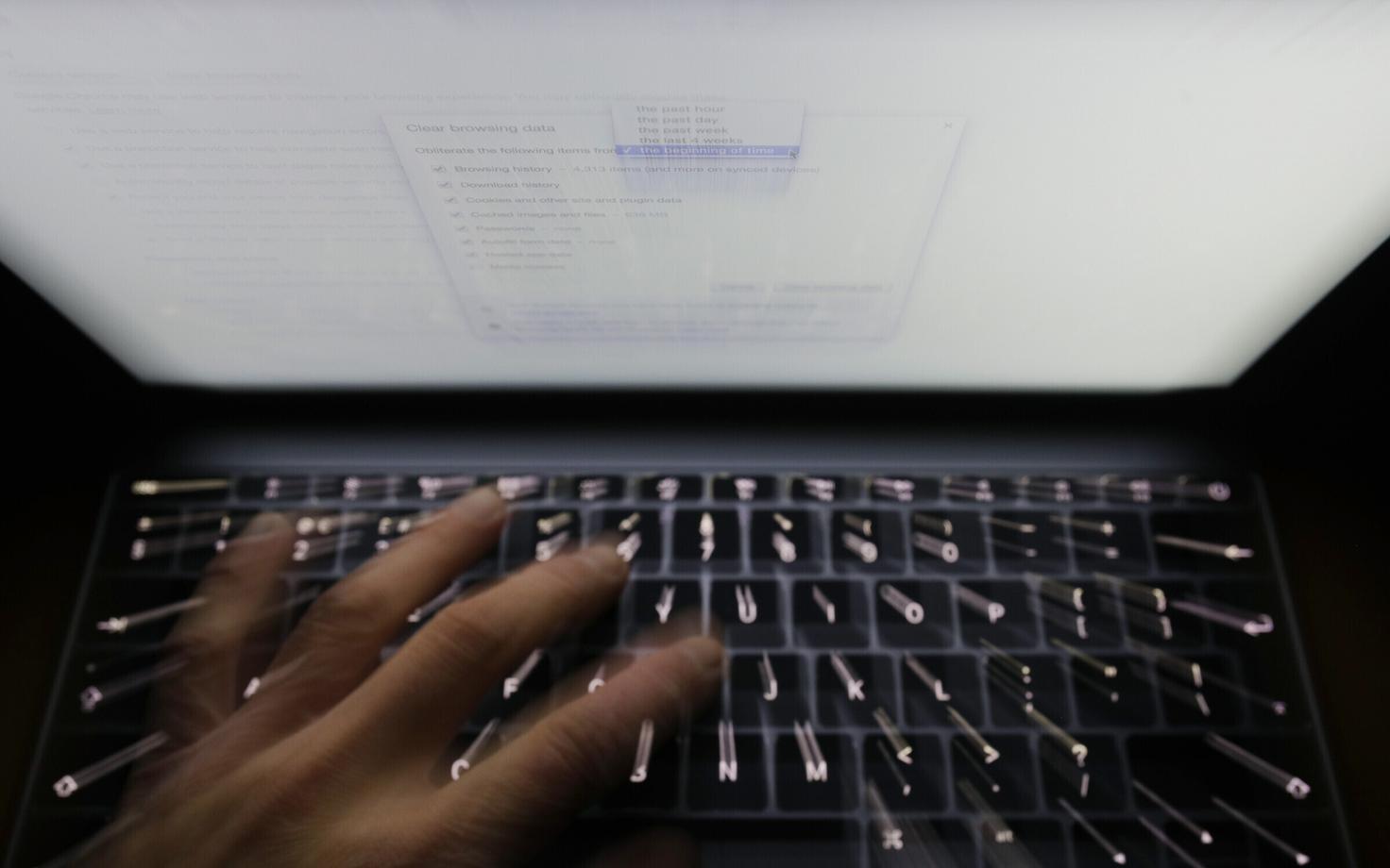 Veebiajakirjanikelt oodatakse paljuoskuslikkust, kuid ajasurve ja kvantiteedinõude all töötamine ei jäta kuigi palju võimalusi erinevaid oskusi rakendada.