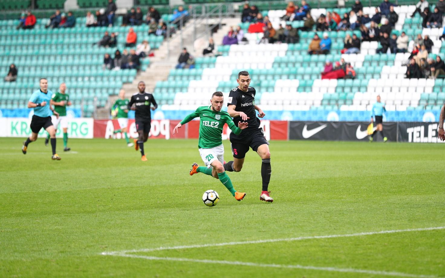 Maksim Gussev (rohelises)