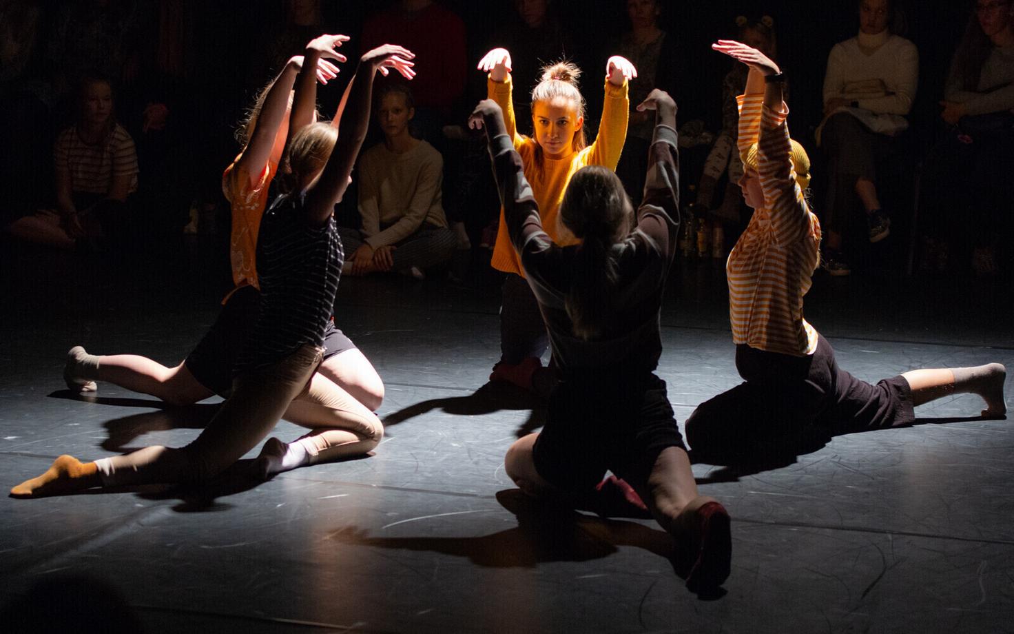 Танцевальная постановка.