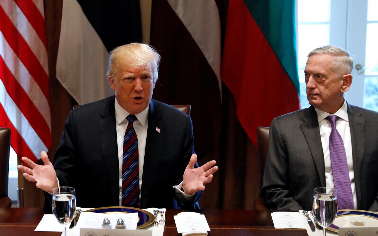 Donald Trump ja James Mattis.