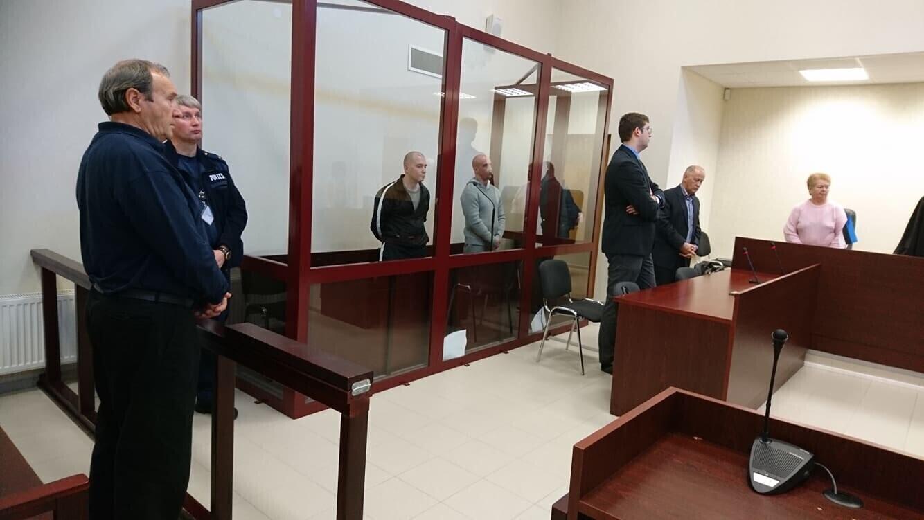 Sillamäe süütajate üle peetav kohtuistung Narvas.