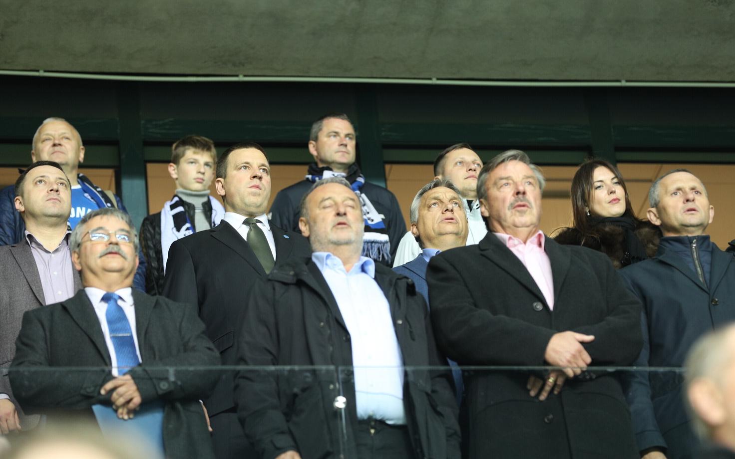 Виктор Орбан на матче Эстония - Венгрия.