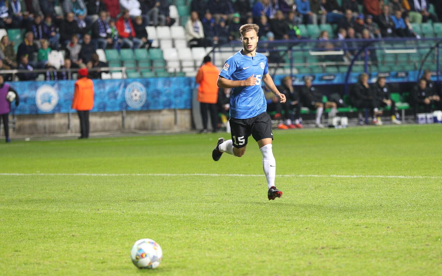 Rauno Sappinen UEFA Rahvuste liiga kohtumisel