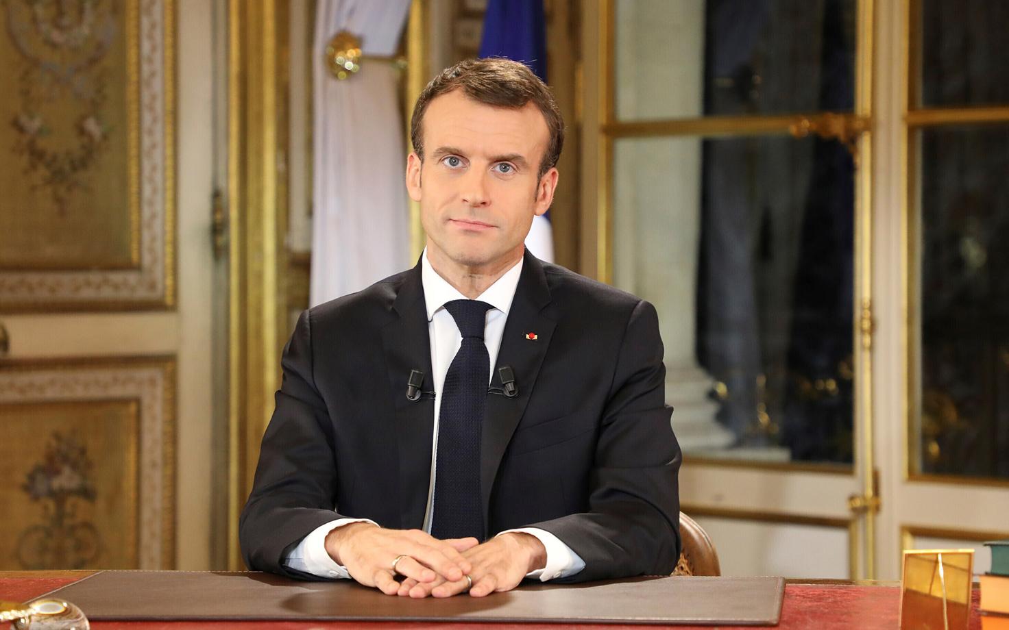 Телеобращение президента Франции к народу.