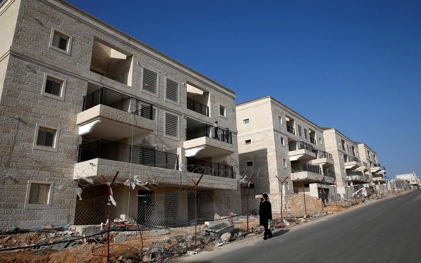 Ehitusjärgus asunduskodud Läänekaldal.