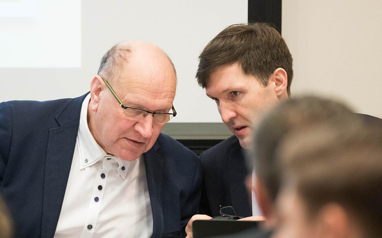 Mart ja Martin Helme EKRE volikogul.