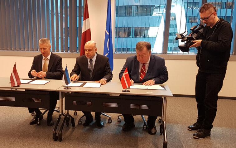 The Ministers of Defence of Estonia, Latvia and Denmark signing the memorandum of understanding on Thursday. 14 February 2019.