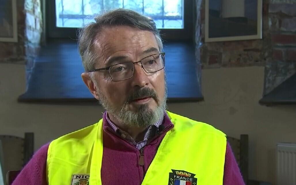 По словам бывшего дипломата, участника движения желтых жилетов Бернара Пакто, нынешее правительство победит, но важно было встряхнуть действующую систему.