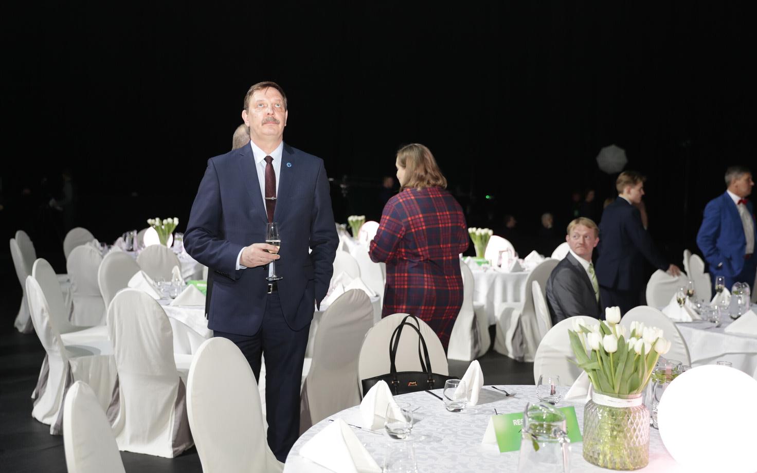 Taavi Aas Saku suurhallis