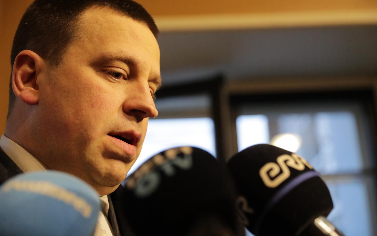 Юри Ратас обеспокоен снижением поддержки Центристской партии.