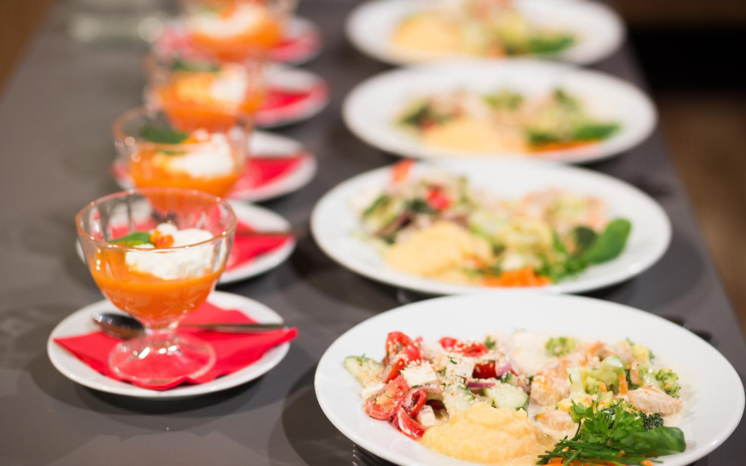 Институт развития здоровья составил список рекомендуемых и нежелательных продуктов для буфетов в детских учреждениях. Иллюстративная фотография.