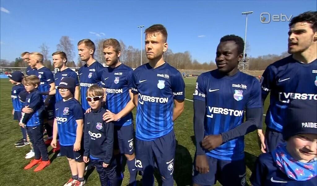 Футболисты