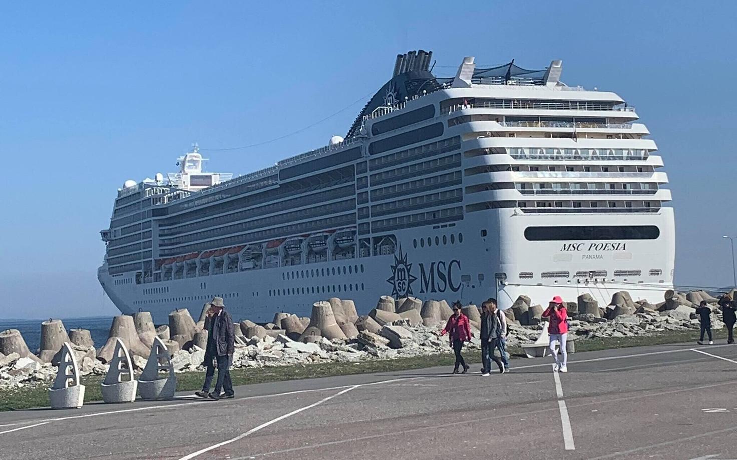 Построенное в 2008 году судно MSC Poesia крестила Софи Лорен.