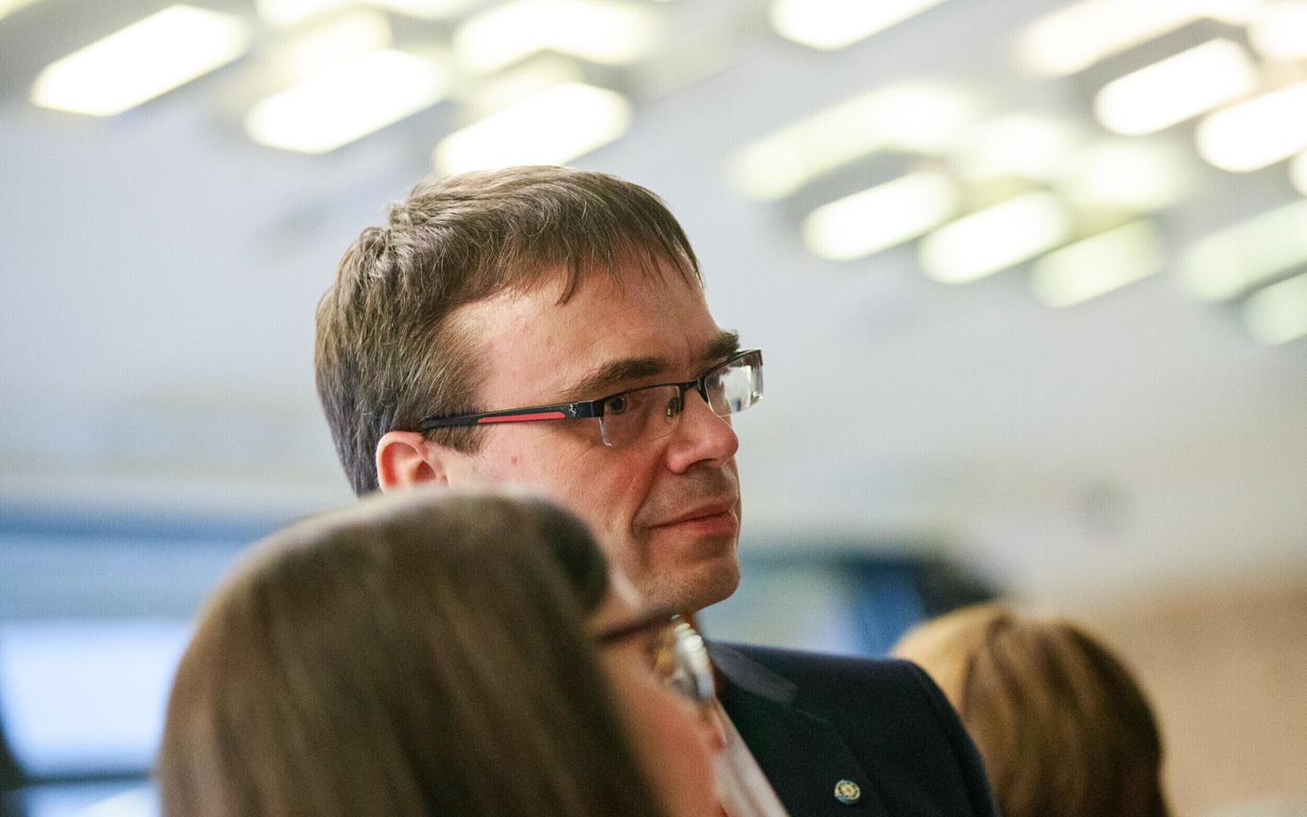 Свен Микер возвращается в Рийгикогу.