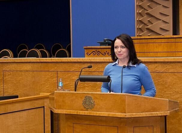 Аннели Отт теперь руководит крупной комиссией.