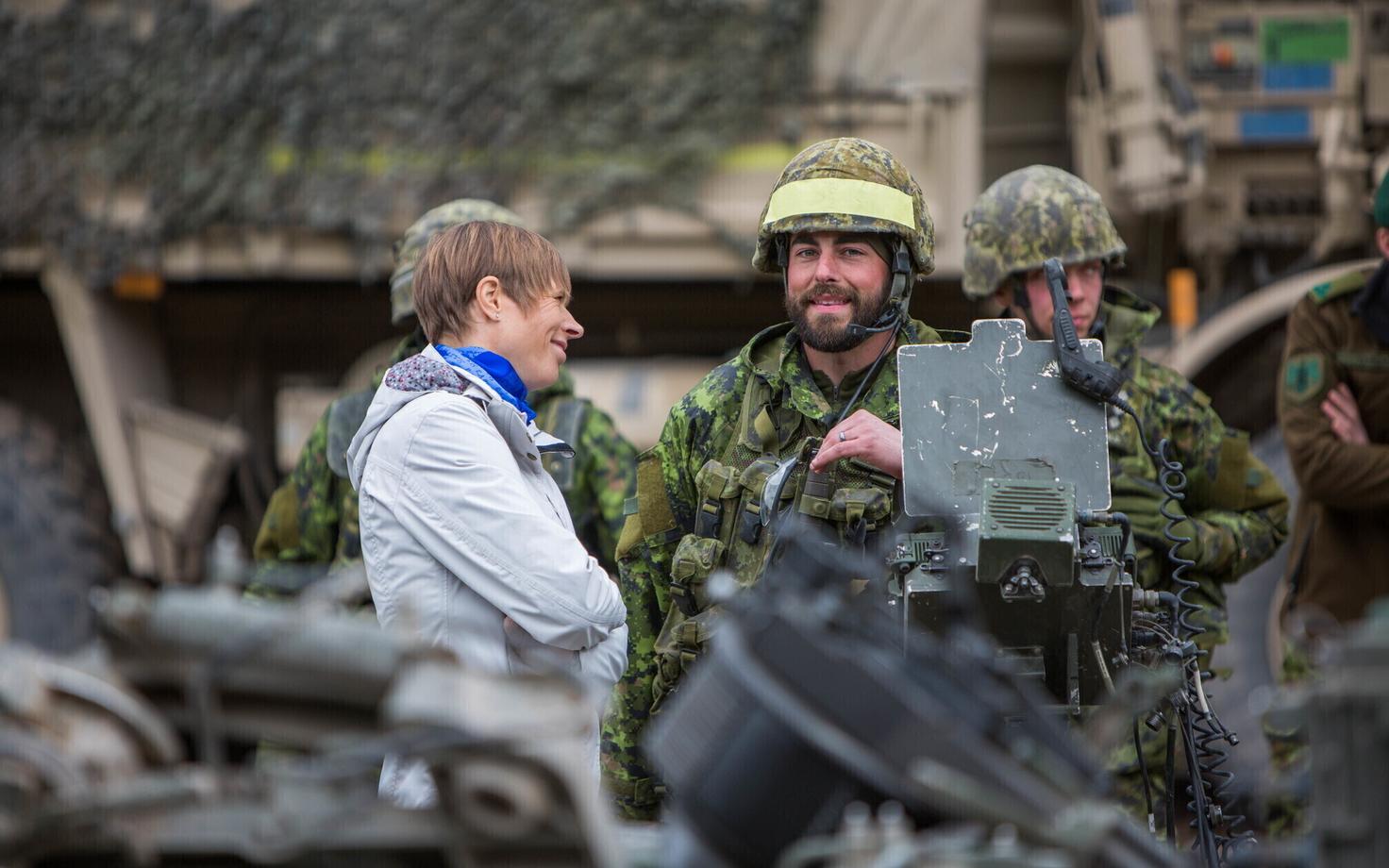 Президент Керсти Кальюлайд на учениях