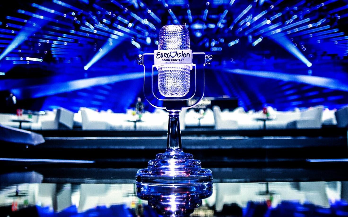 Eurovisiooni lauluvõistluse trofee.