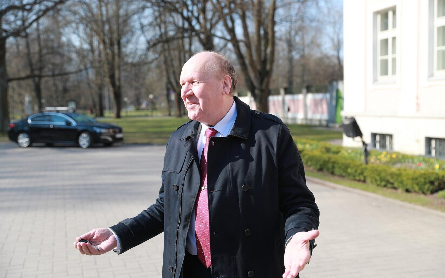 Март Хельме.