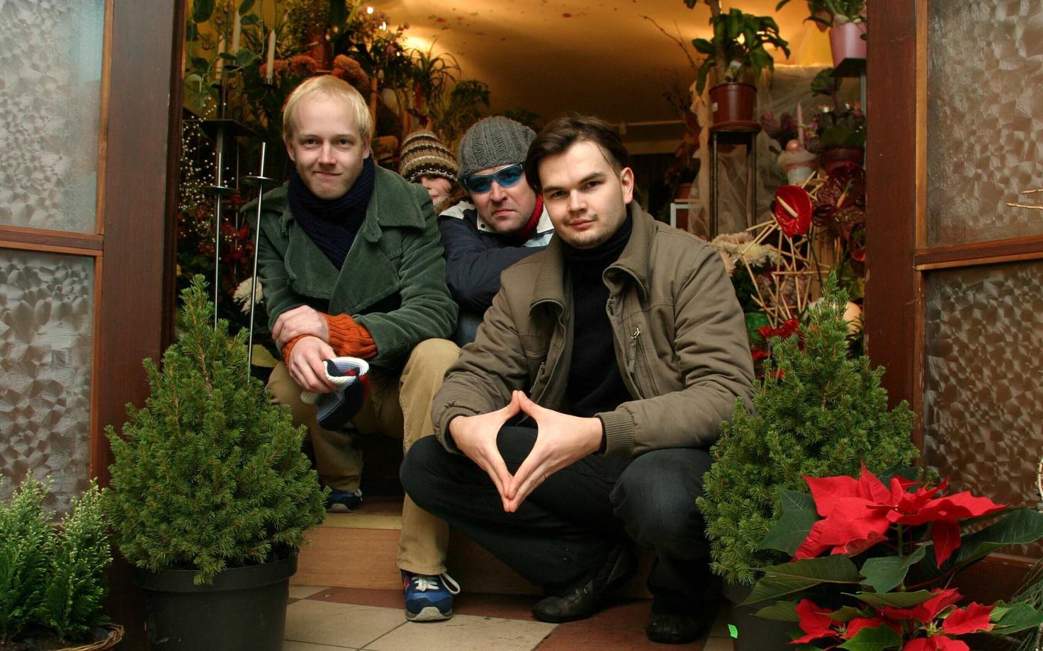 Ansambel Koer aastal 2004.