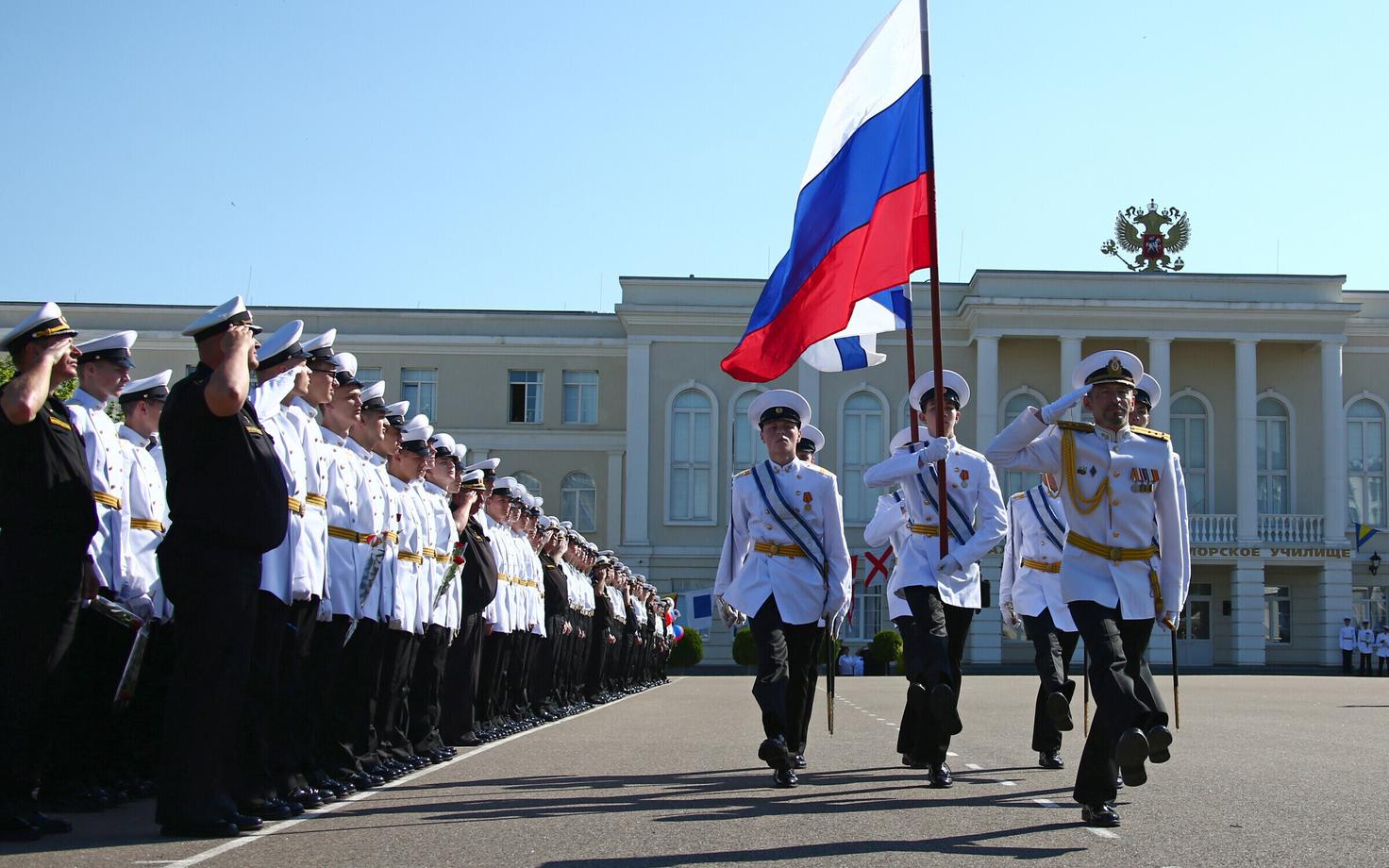 Российские военные в Севастополе.