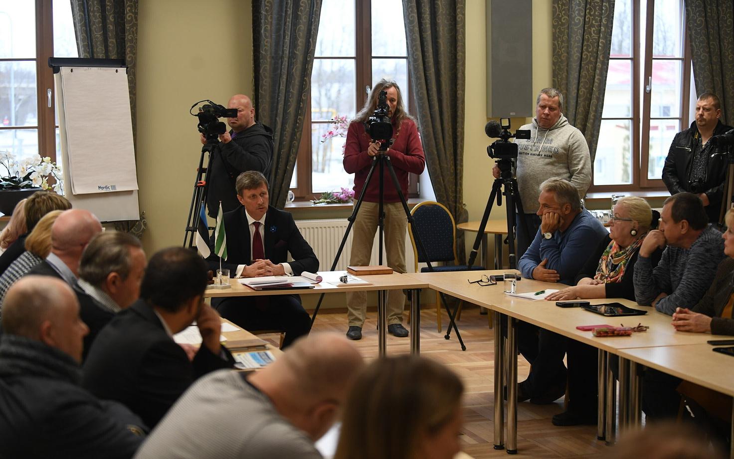 Заседание Йыхвиского волостного собрания.