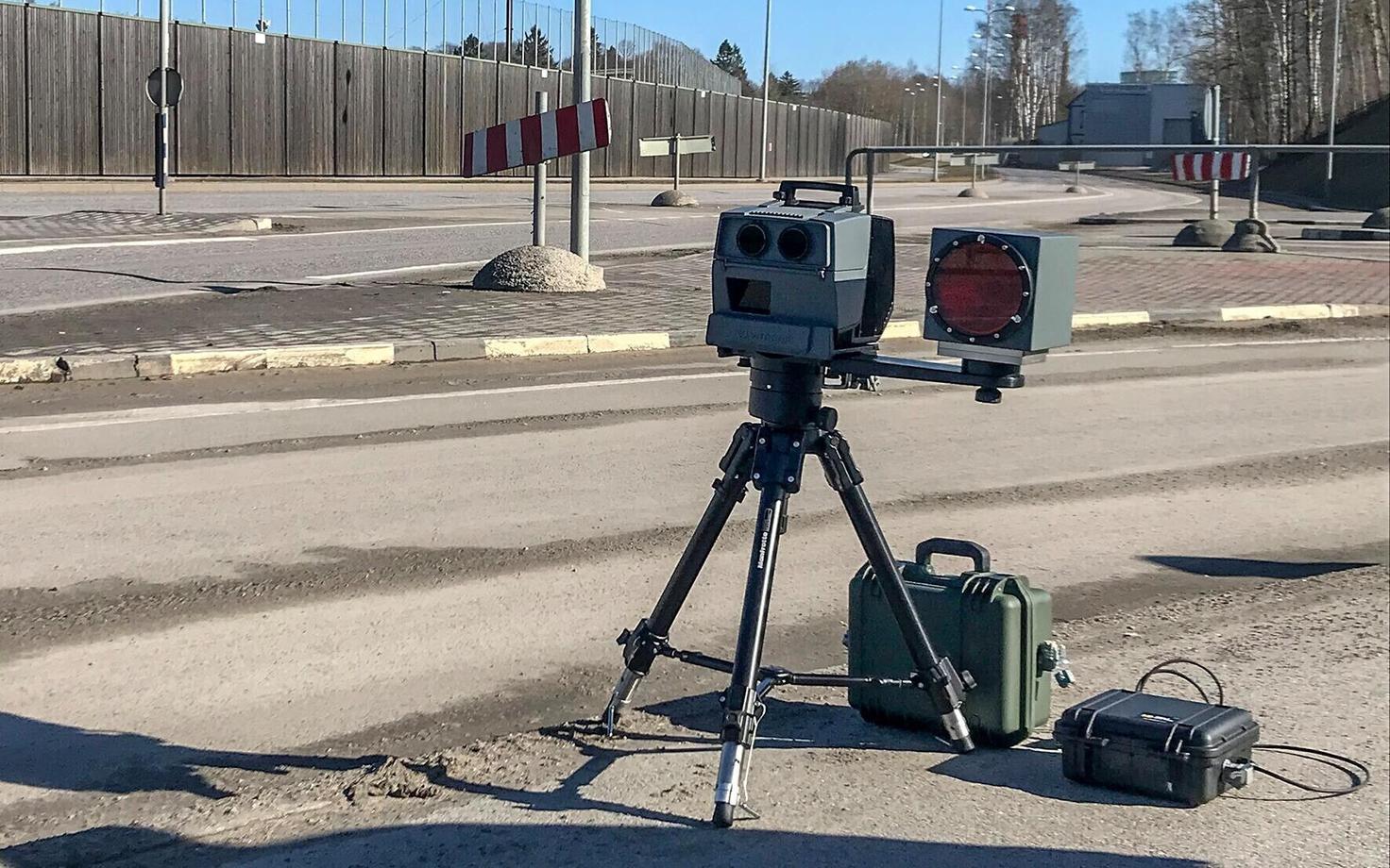 Мобильная камера контроля скорости.