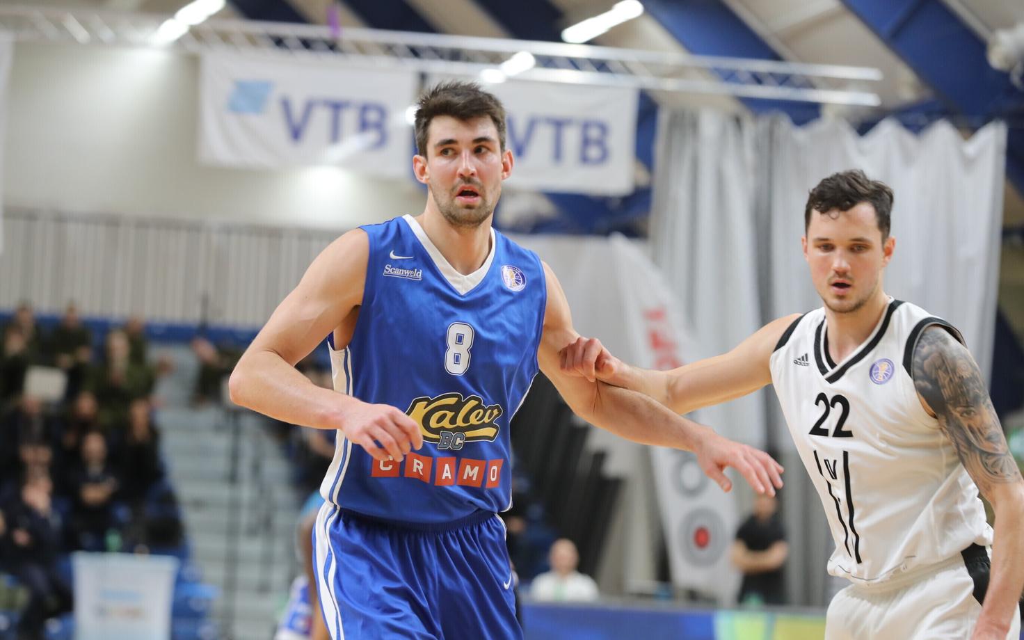 Танель Курбас остался в