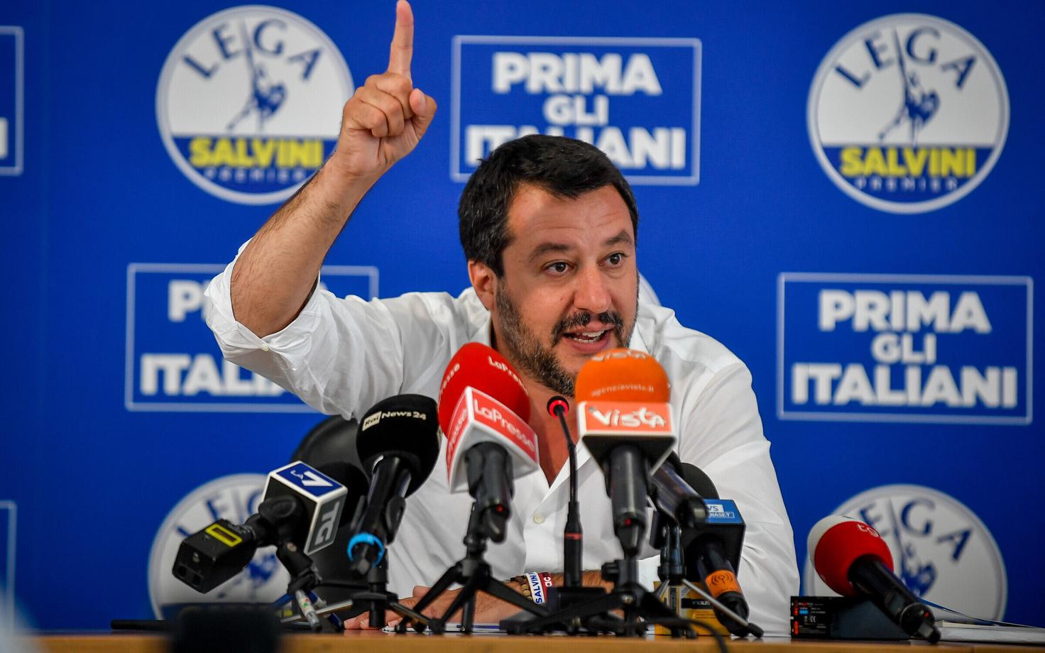 Маттео Сальвини обвиняют в том, что его партию