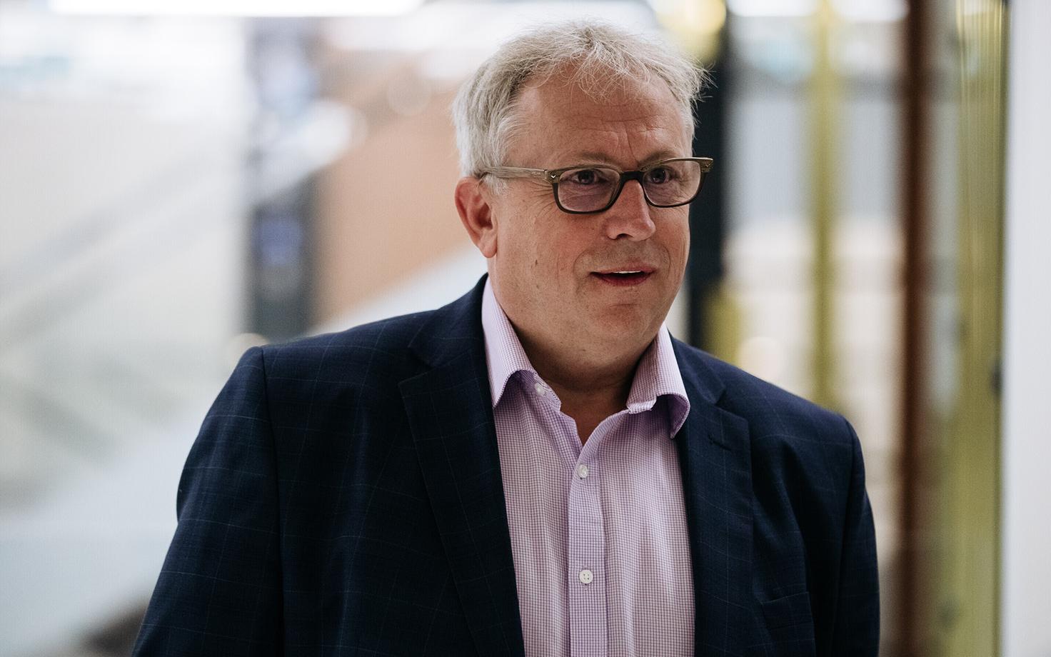 Хиллар Тедер.