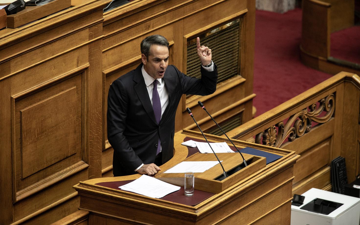 Kreeka peaminister Kyrikos Mitsotakis parlamendis.