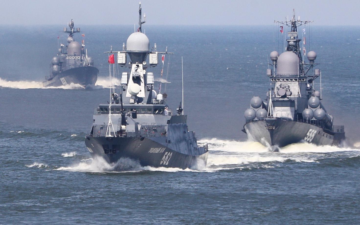 Vene sõjalaevad Kaliningradi lähistel.