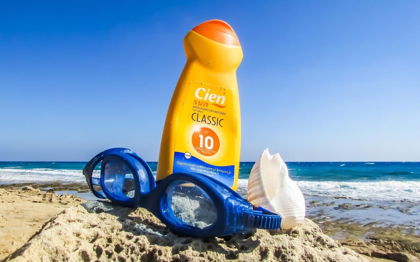 Maailmamerre satub igal aastal ligikaudu 14 000 tonni päikesekreemi.