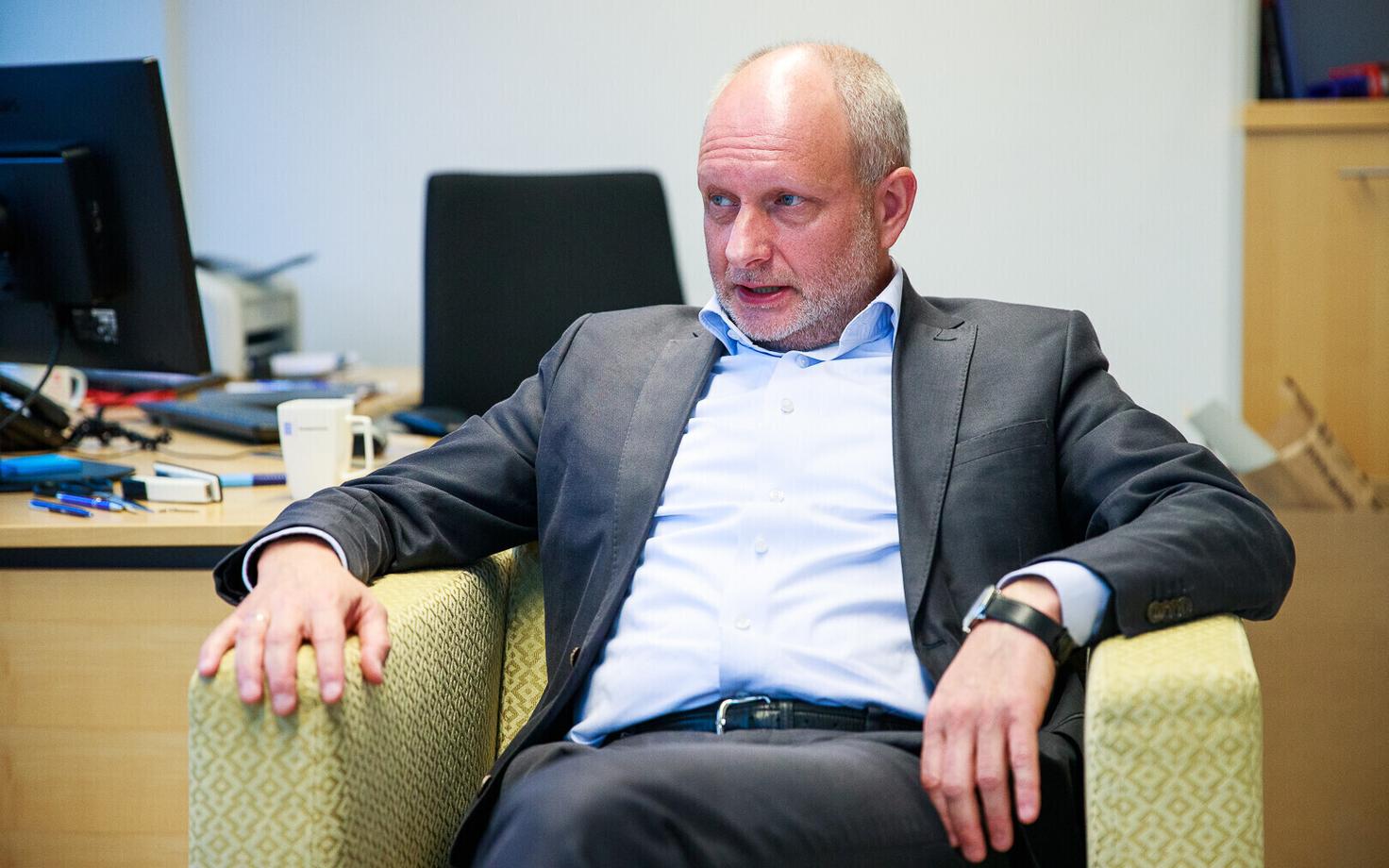 Matti Maasikas oma tühjas kabinetis välisministeeriumis, sest homsest on ta Euroopa Liidu esinduse juht Kiievis.