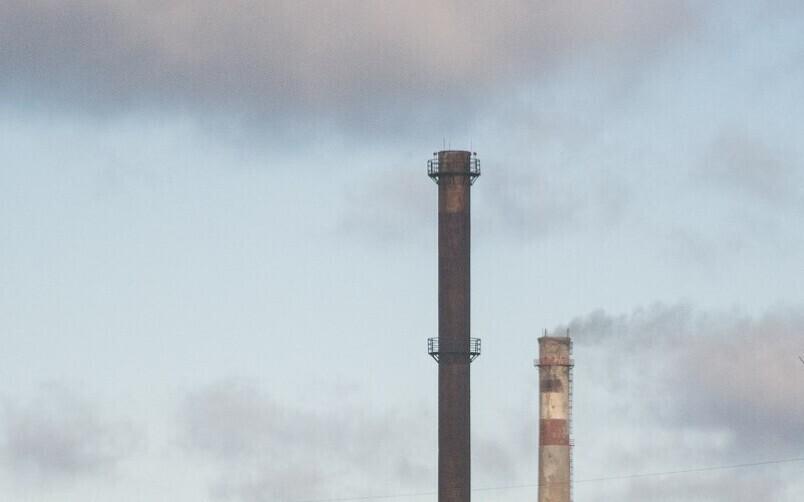 Elektrijaamade korstnad Ida-Virumaal.