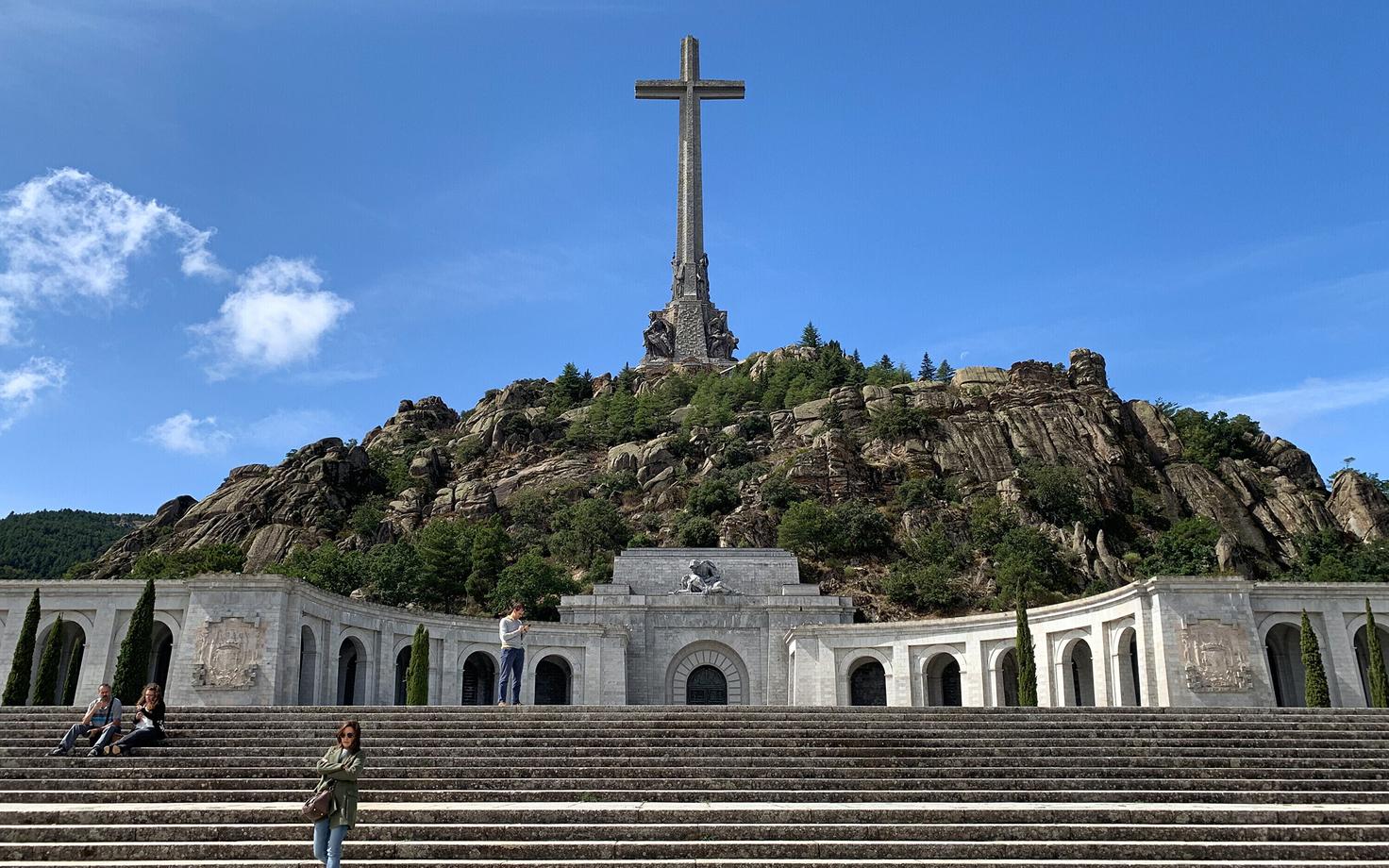 Langenute orus asuv mausoleum, kuhu on Francisco Franco säilmed praegu maetud.